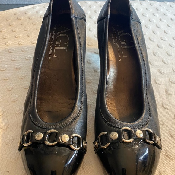 ATTILIO GIUSTI LEOMBRUNI Black Spectator Heel with Silver Toe Embellishments - Picture 2 of 16